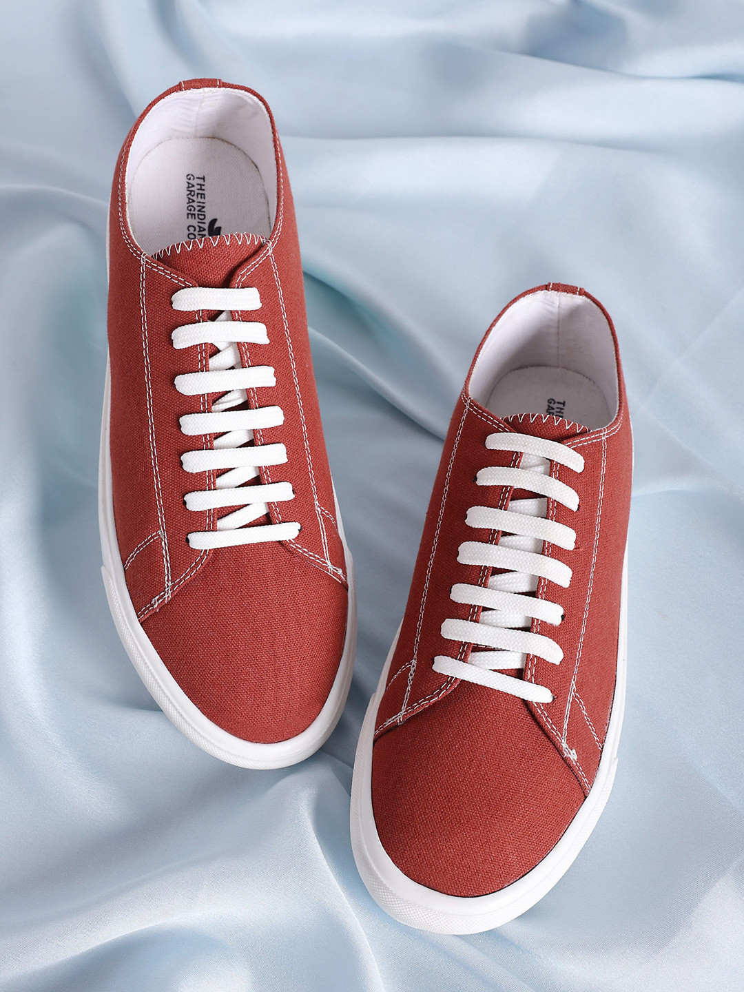 The Indian Garage Co Men Red Round Toe Lace-Up Sneakers