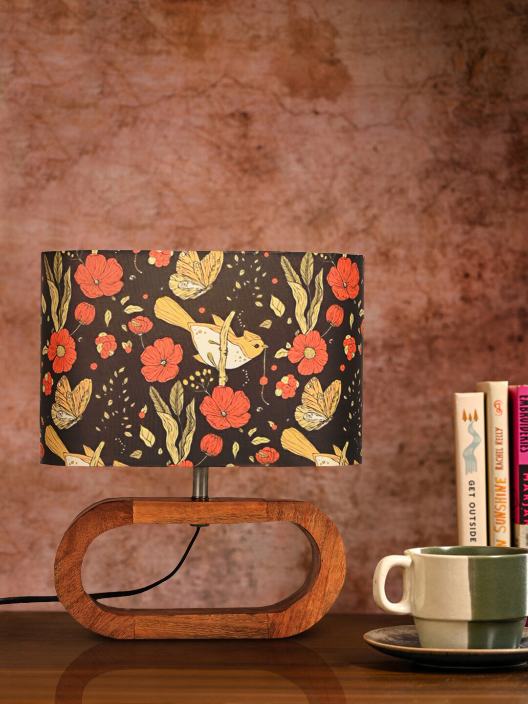 green girgit Black & Red Printed Table Lamps