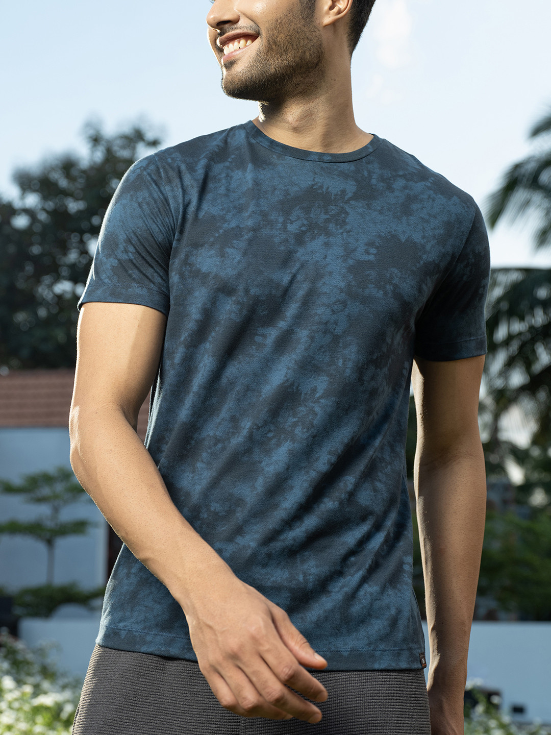 DAMENSCH Breeze Ultra Light Tie & Dye Vortex Blend T-Shirt