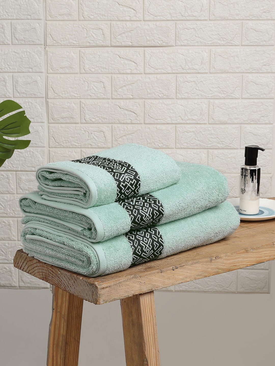 SPACES Aurum Green 3 Pieces Geometric  Self Design Pure Cotton 500 GSM Towel Set