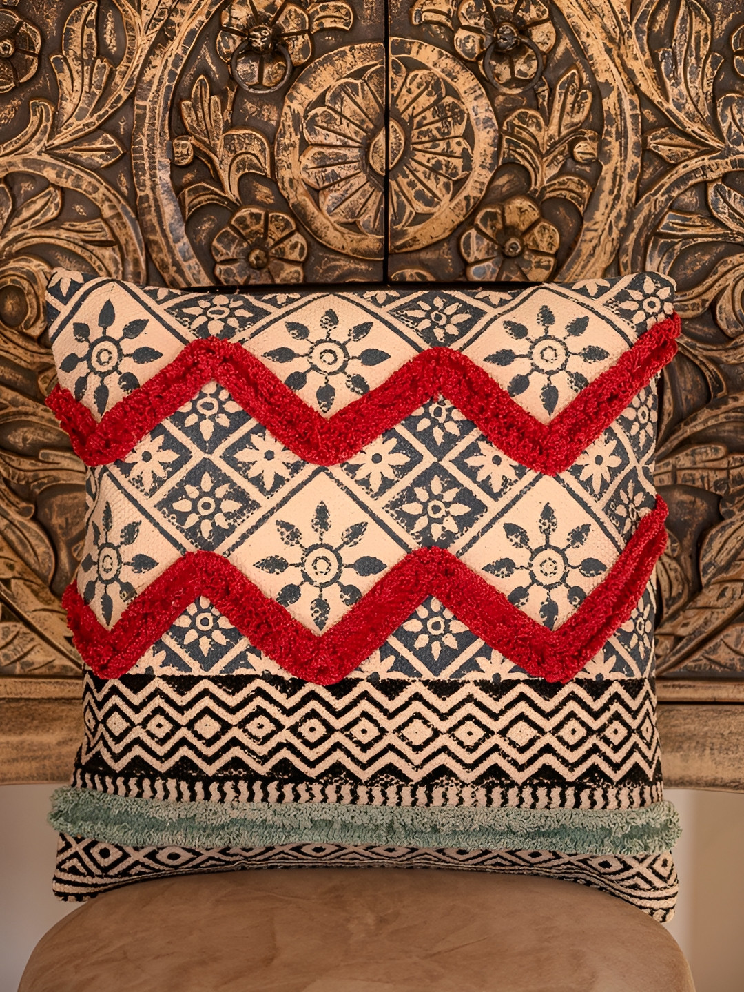 ABSTRACT INDIA Red & Black Square Cotton Tufted Cushion Covers