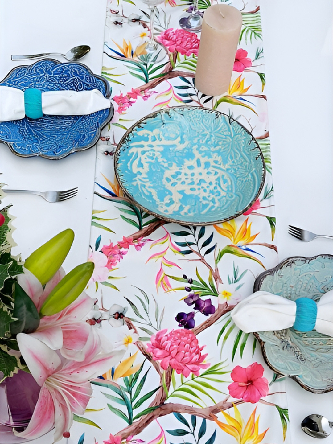 THROWPILLOW Off White Printed Table Runner