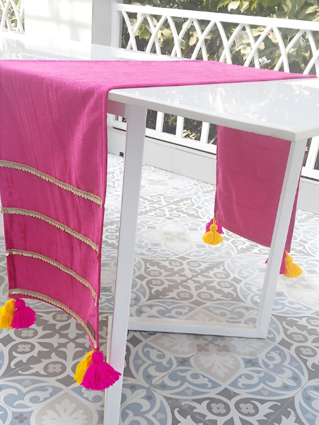 THROWPILLOW Magenta Striped Table Runner