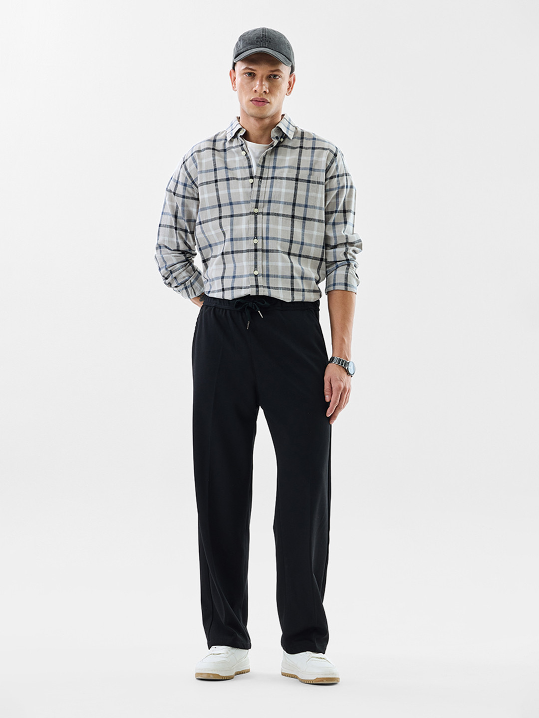 Snitch Men Black Smart Loose Fit Parallel Trousers