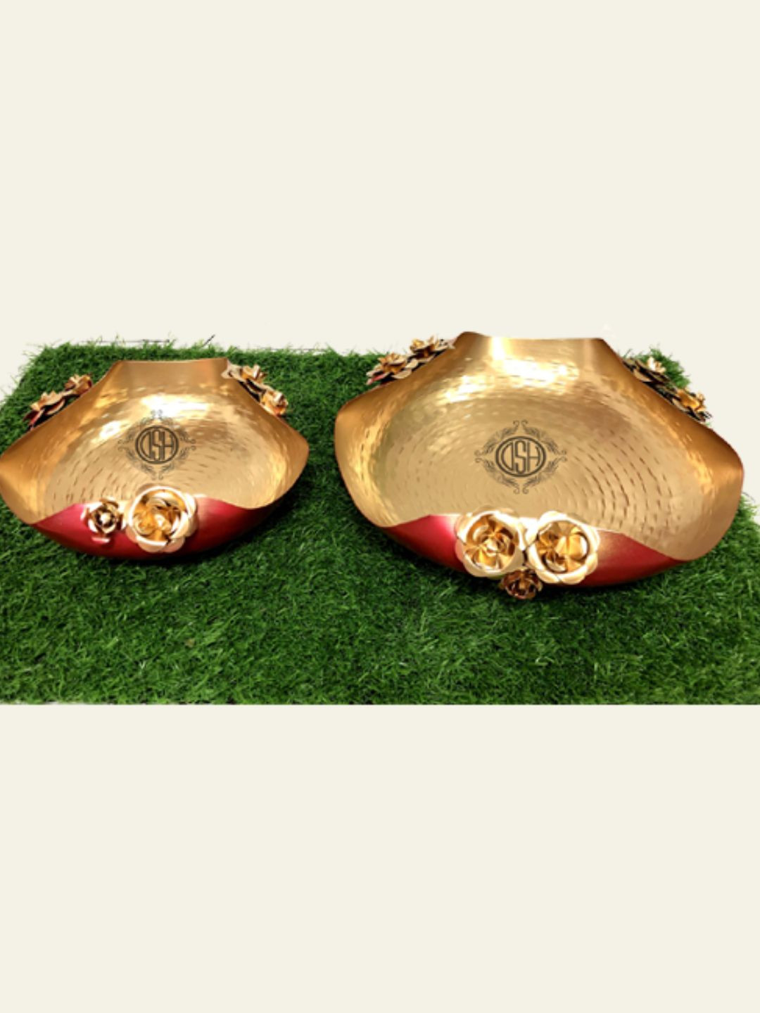 DSH Crafting Your Curiosity 2 Pieces Red & Gold Curved Decorative Bowls