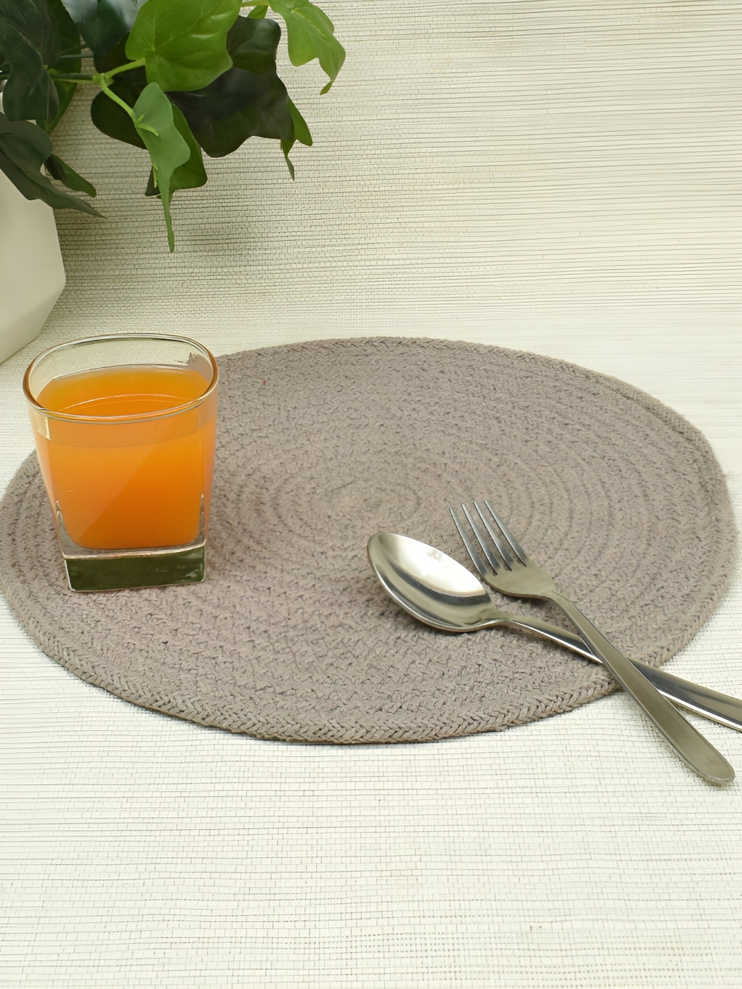 HOMADORN 2 Pieces Grey Braided Pure Cotton Round Reversible Table Placemats