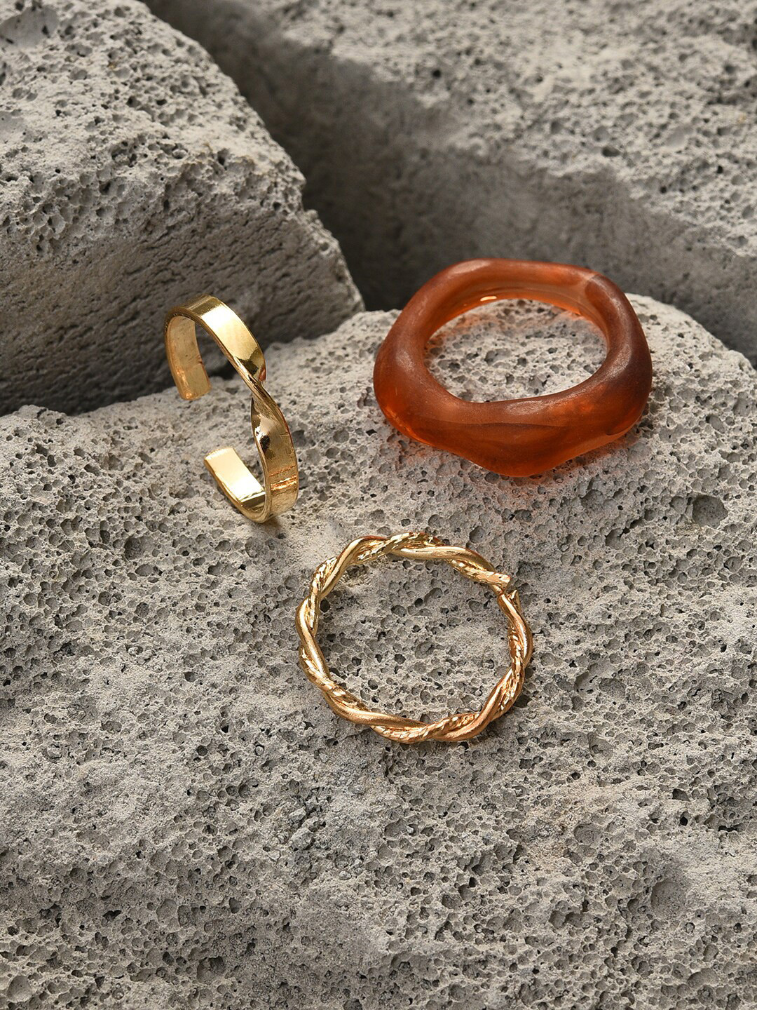 DressBerry Set of 3 Gold-Plated Designer Finger Rings