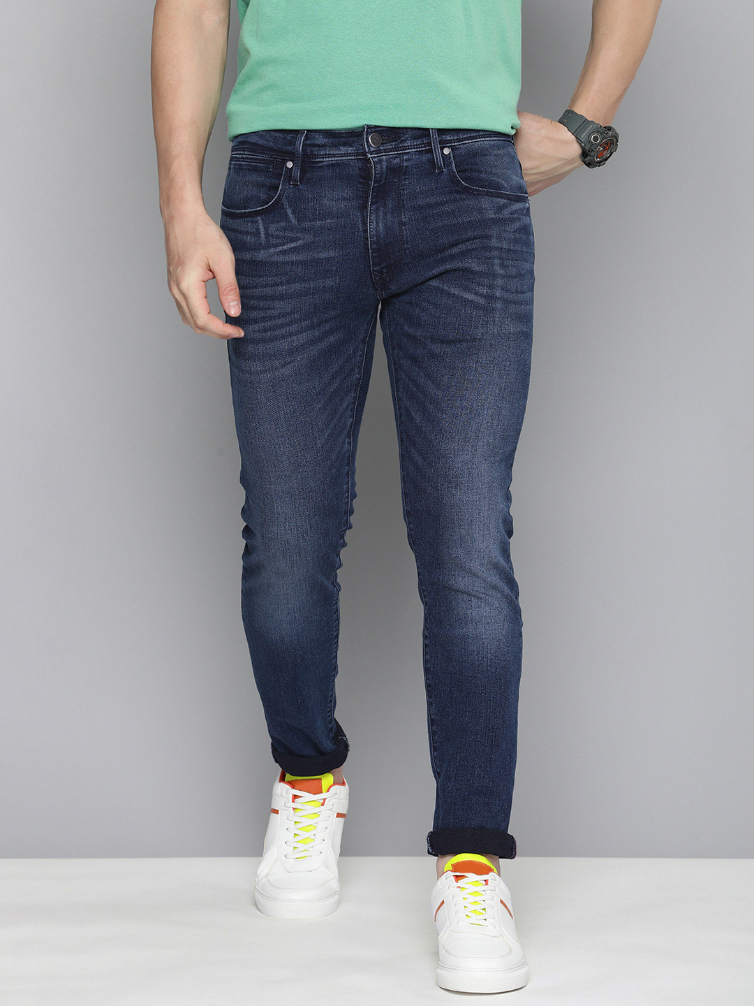 Levis Redloop Men 521 Slim Tapered Fit Light Fade Stretchable Jeans
