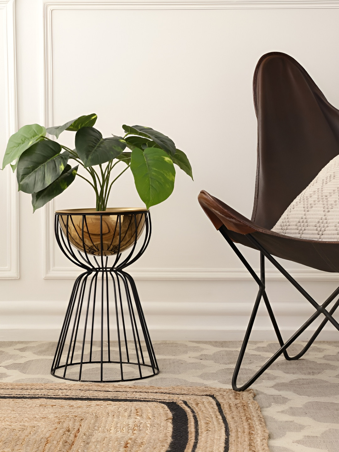 Decor de Maison Brown & Black Twin Bloom Floor Planter