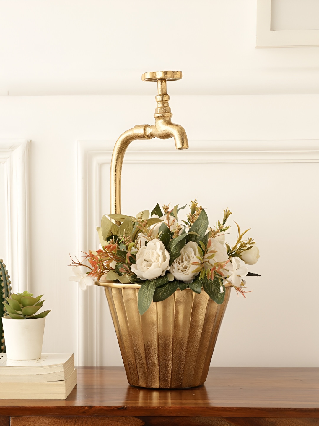 Decor de Maison Gold Toned Metal Nal Planter