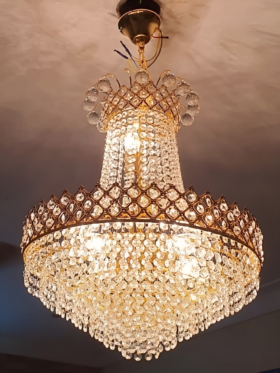 SHRI MAHAL ANTIQUES Gold Toned Textured Metal Led Crystal Big Size Jhumar Ceiling Lamp