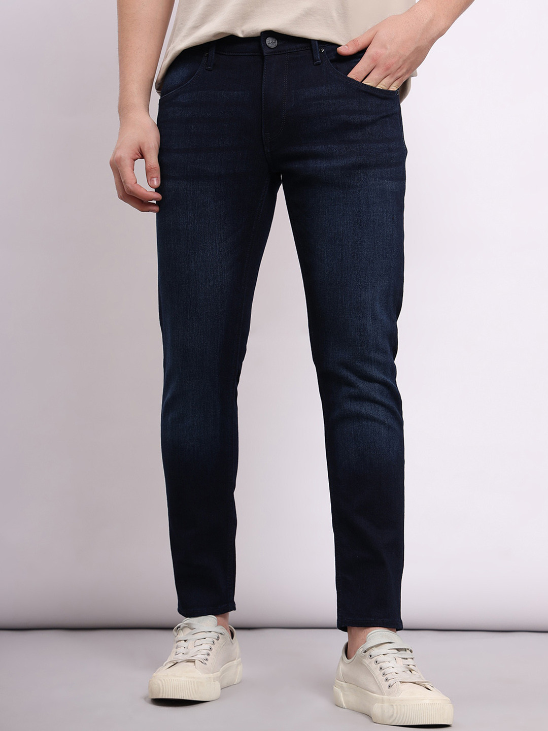 Lee Men Eric Skinny Fit Low Rise Light Fade Stretchable Jeans