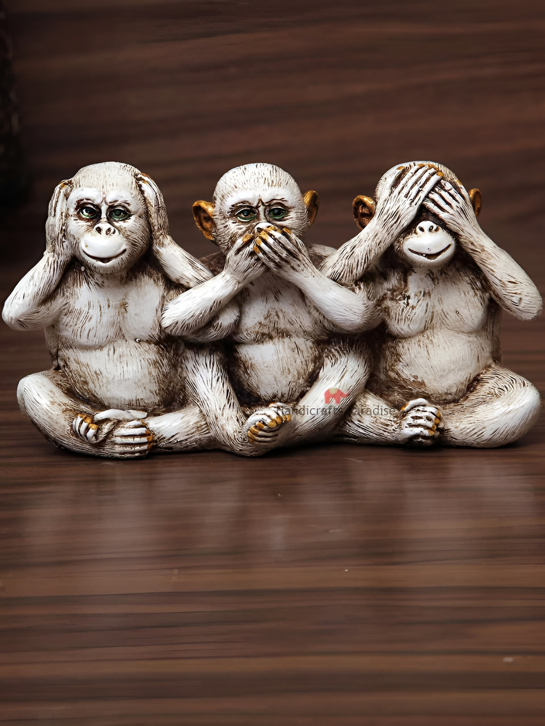 HANDICRAFTS PARADISE White Figurine Showpiece