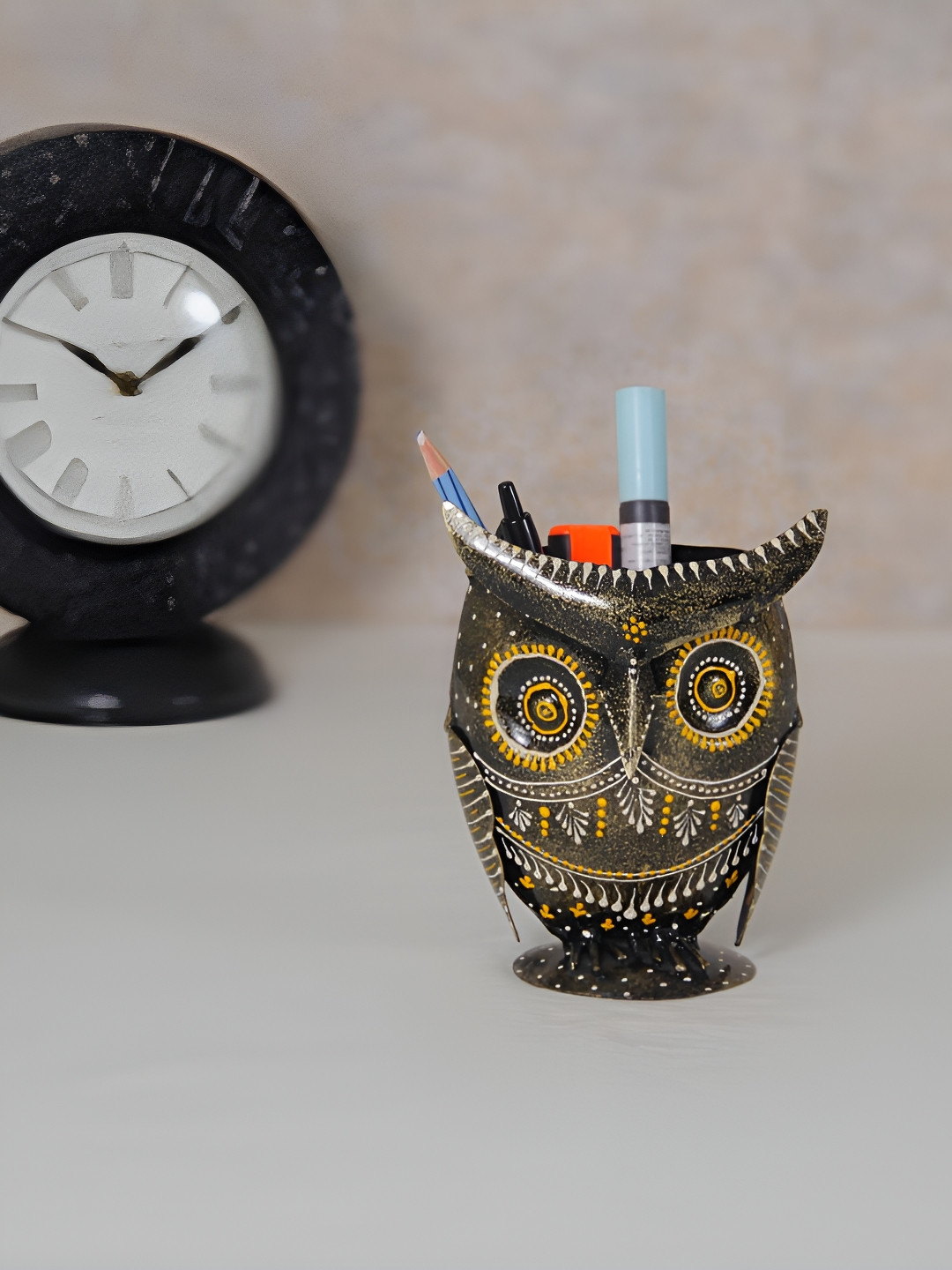 HANDICRAFTS PARADISE Owl Design Pen Stand Brown Metal Natural Study Room Small Showpiece - 5.5 Inches