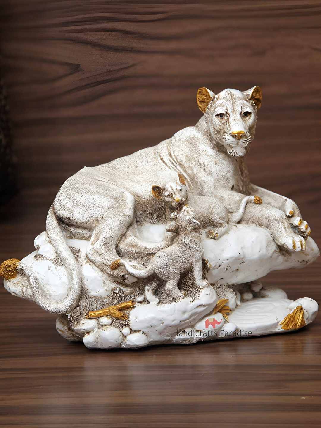HANDICRAFTS PARADISE Tiger with Cubs Beige Polyresin Natural Living Room Medium Showpiece - 8.2 Inches