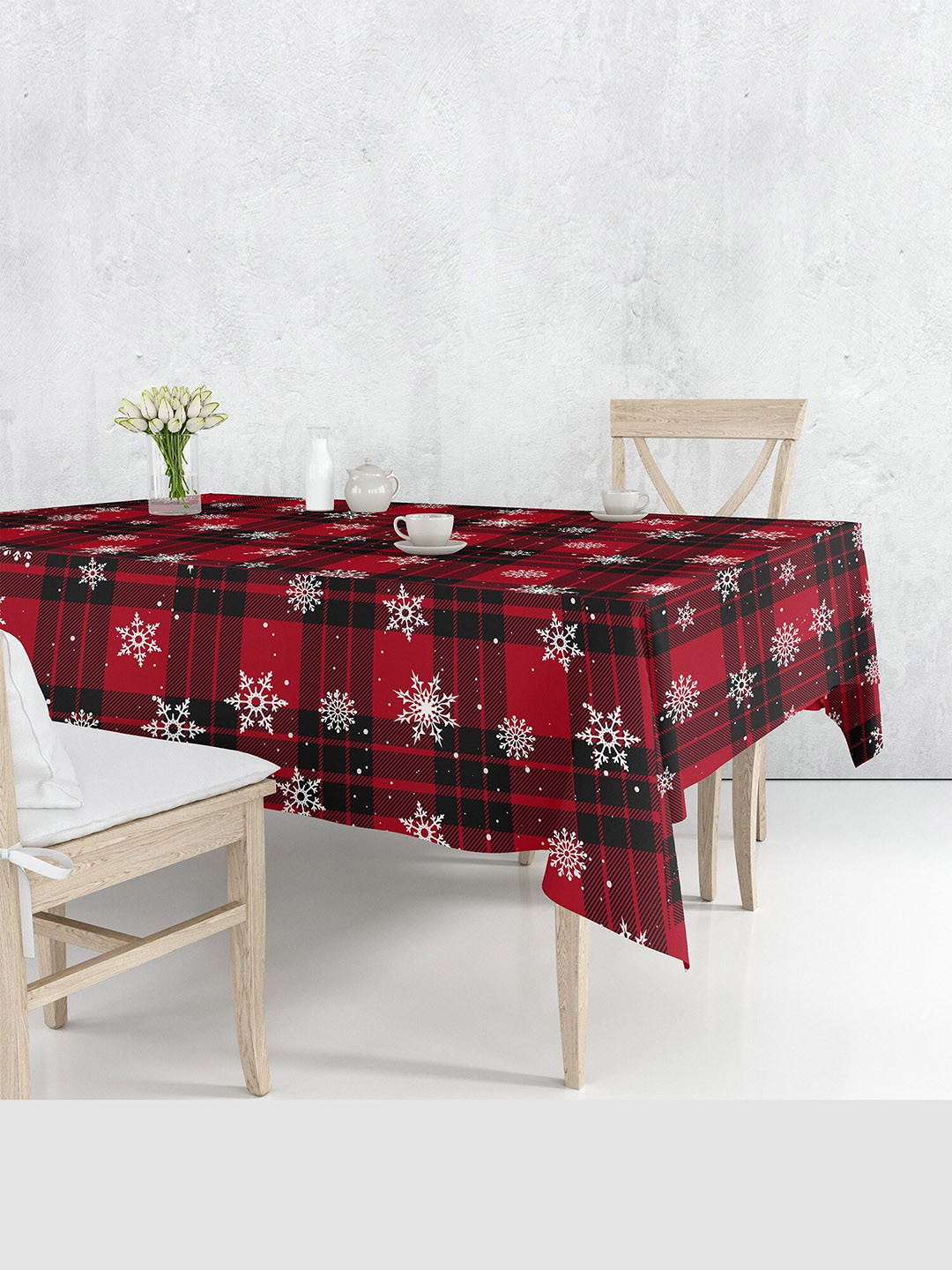 The Purple Tree Red  & White 1.50 cm x 2.25 cm Rectangle Table Covers