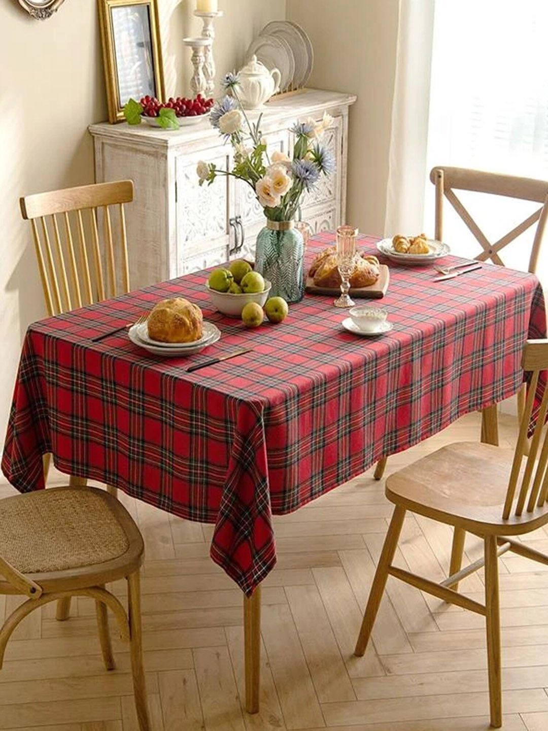 The Purple Tree Red & Green 1.50 cm x 2.25 cm Geometric Table Covers