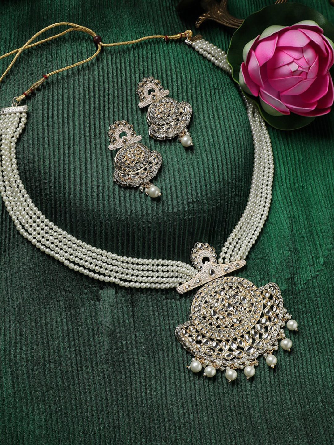 Anouk Gold Plated Kundan Studded & Pearls Beaded Jewellery Set