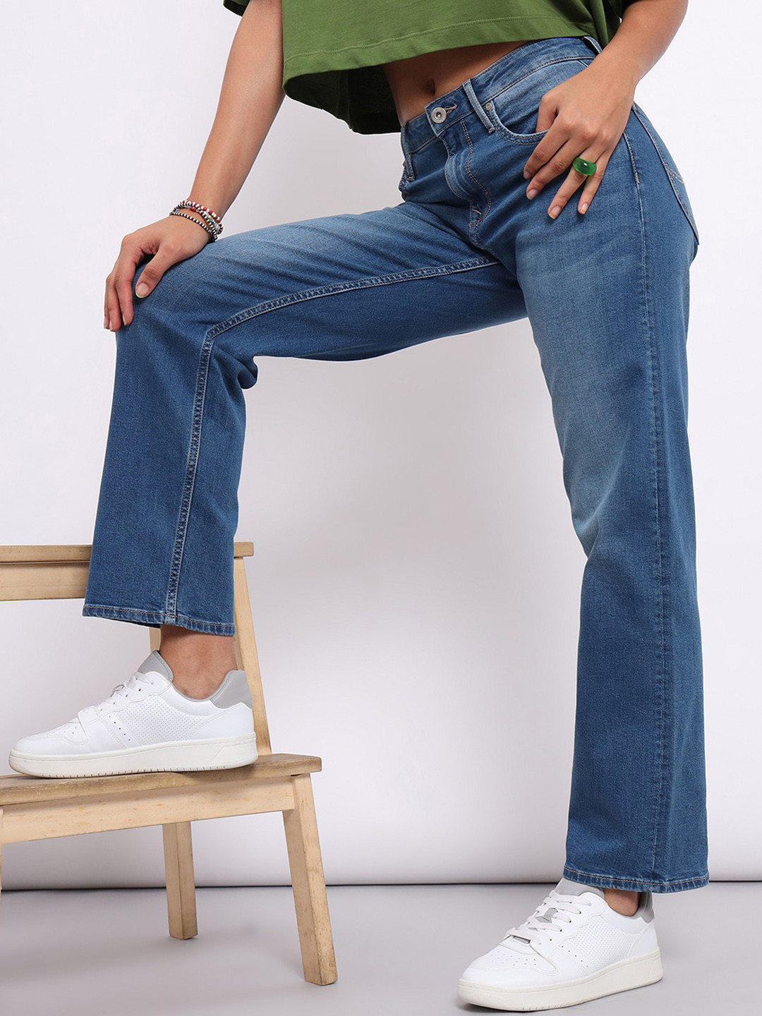 Lee Women Light Fade Jane Straight Fit High-Rise Stretchable Jeans