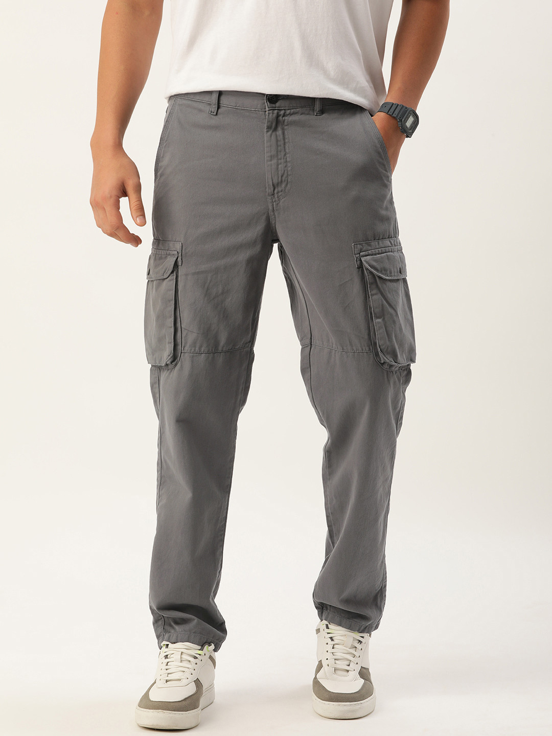 IVOC Men Solid Cotton Cargos Trousers