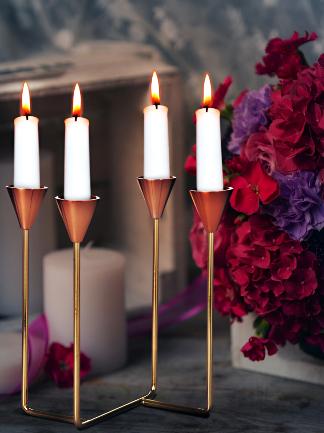 House of Sajja Gold-Toned Vertical Shaped Candle Holder