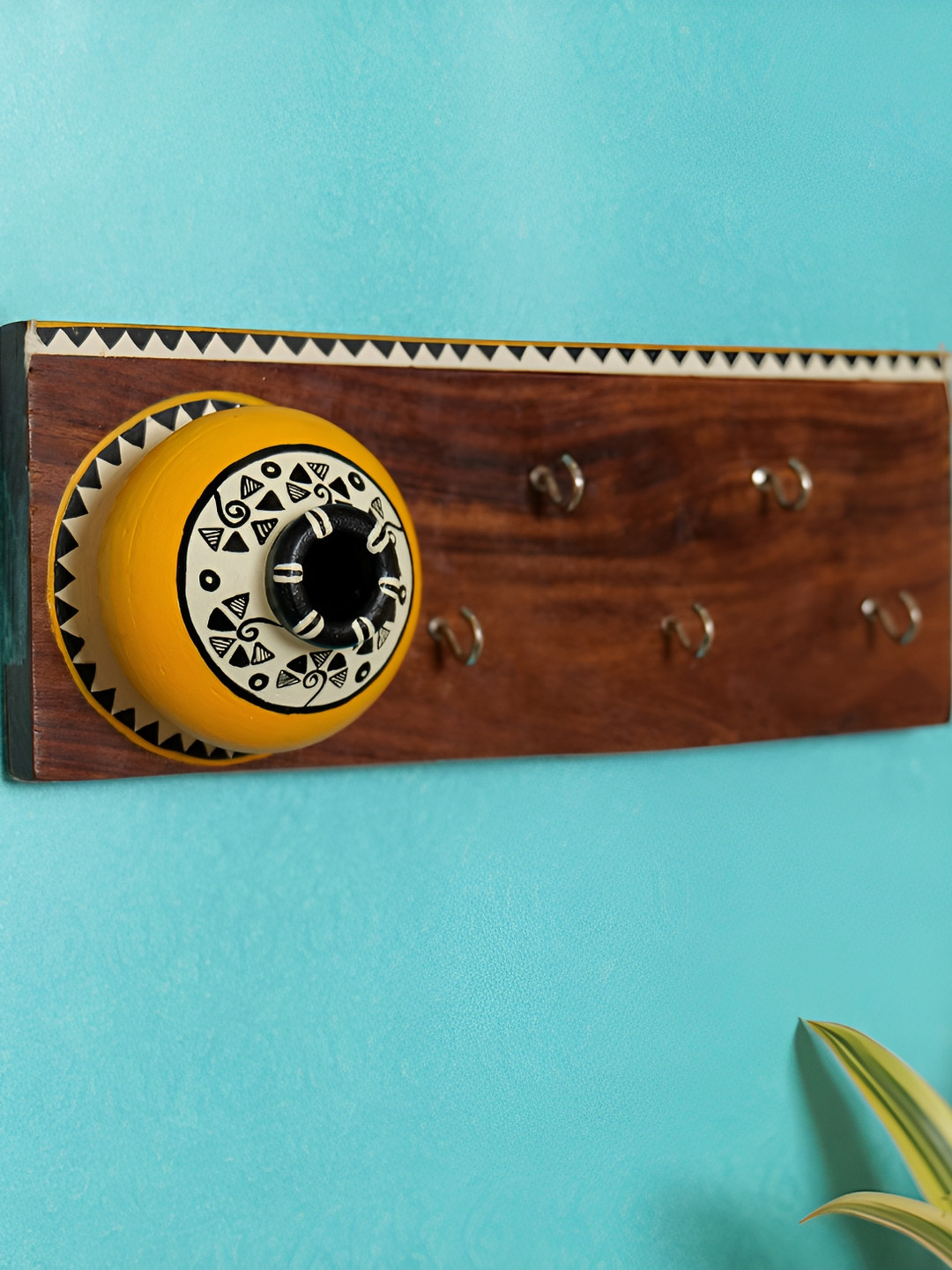 ARTYSTA BEAUTIFYING LIVES Brown & Beige Printed Wooden Key Holders