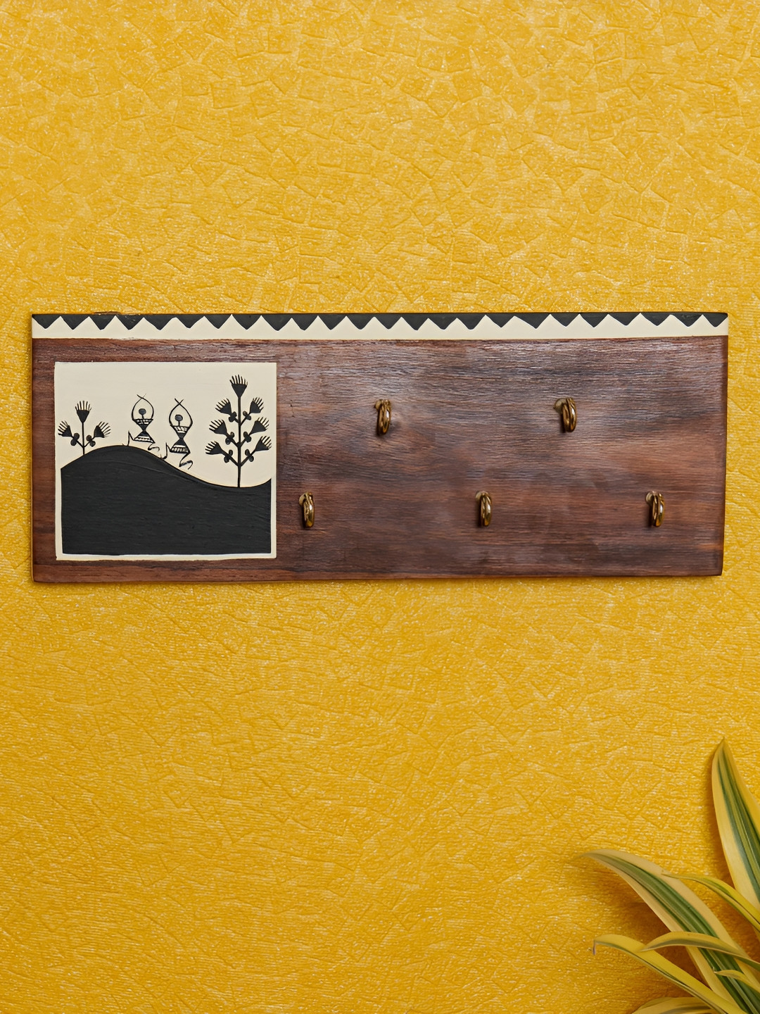 ARTYSTA BEAUTIFYING LIVES Brown & Black Printed Wooden Key Holders