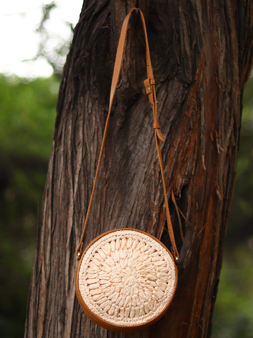 HABERE INDIA Jute Swagger Sling Bag