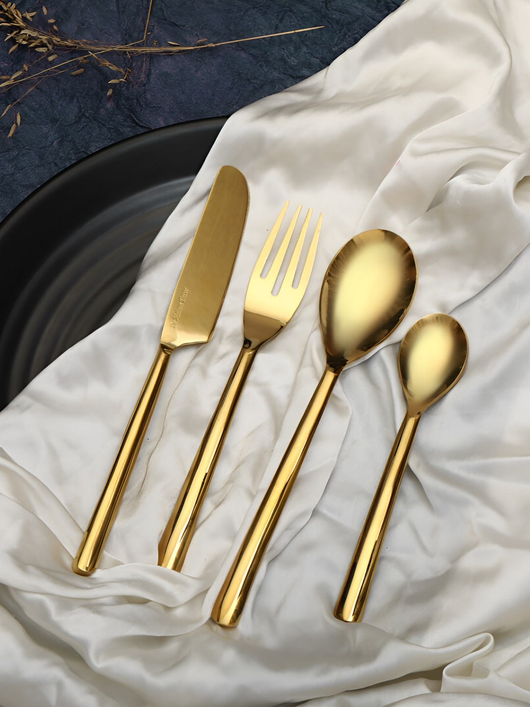 Decor de Maison Ava Luxe Gold Toned 24 Pieces Stainless Steel Cutlery Set