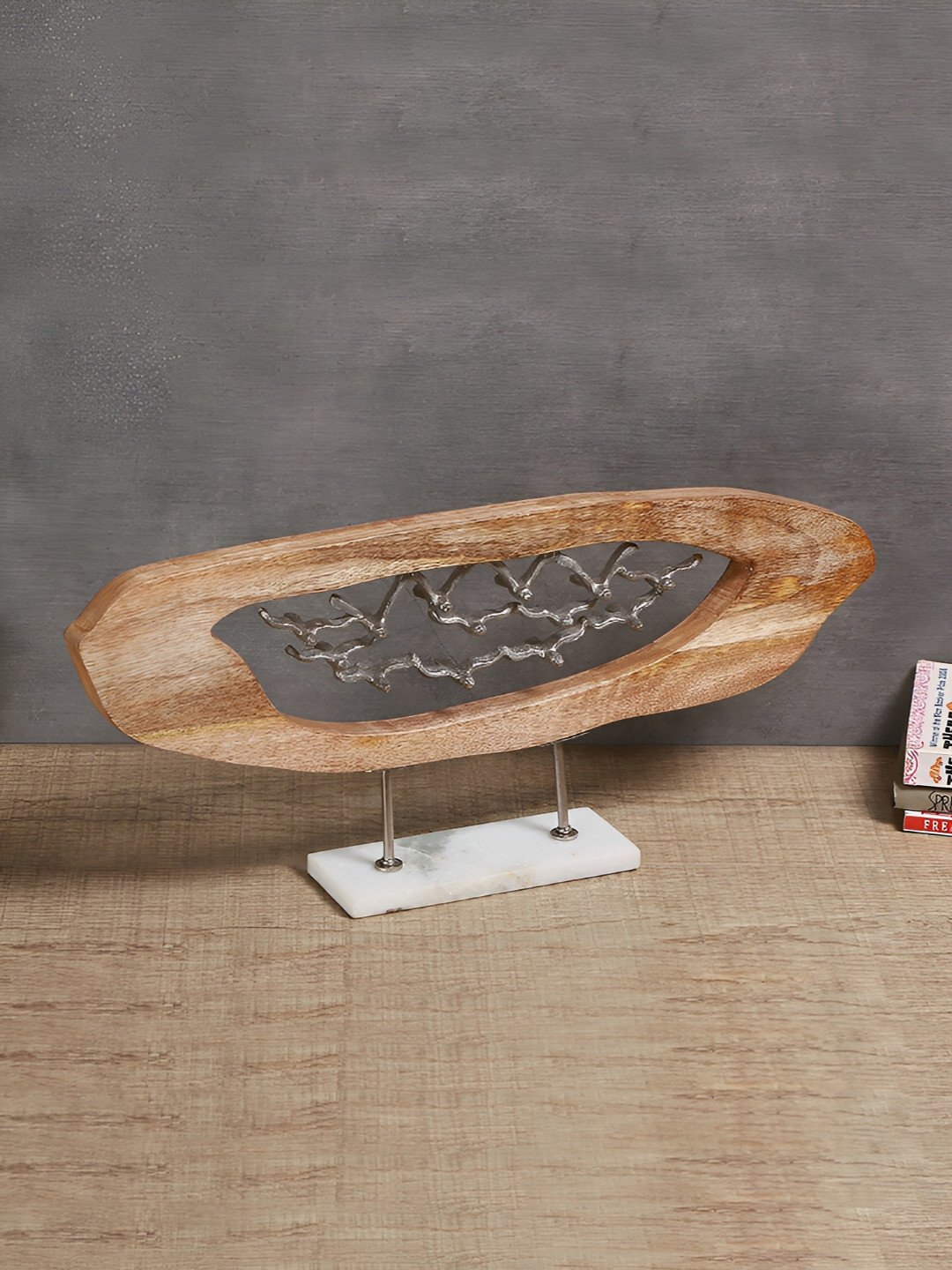 Manor House Bird Nest Stand Silver Metal Metallic Living Room Medium Showpiece - 9.9 Inches