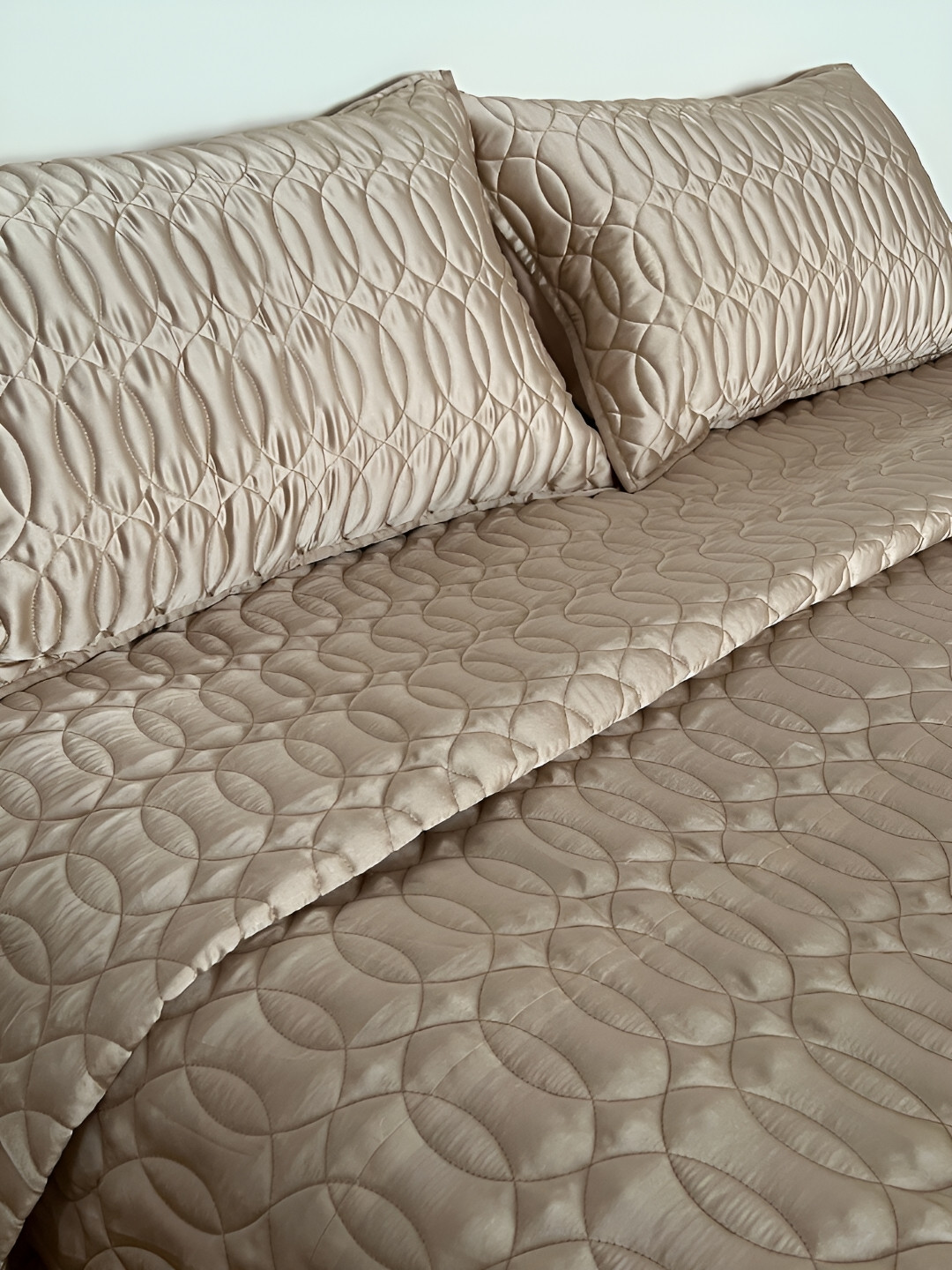 BELLEVEN Beige Satin Finish Cotton Fine Double King Bedding Set