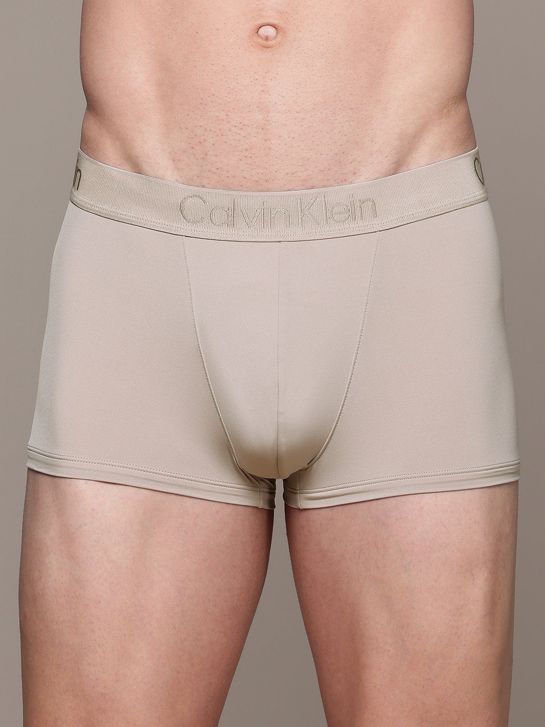 Calvin Klein Underwear Men Solid Trunk NB3799K6B-K6B