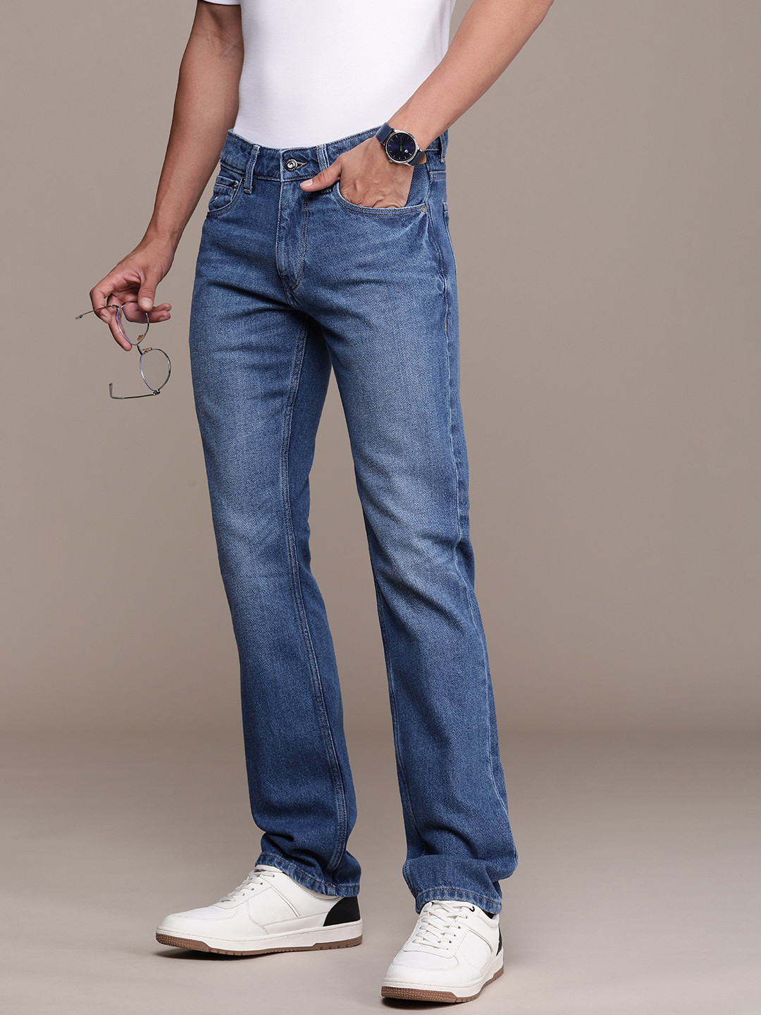 Nautica Men Lean Straight Fit Light Fade Stretchable Jeans