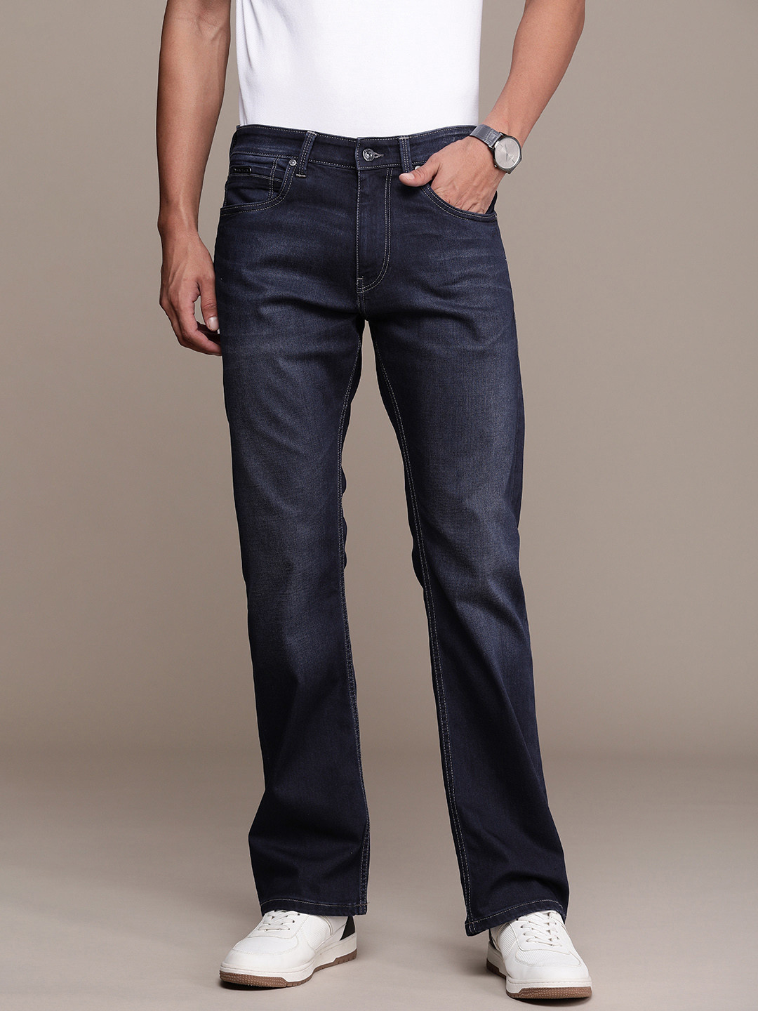 Nautica Men Bootcut Light Fade Stretchable Jeans