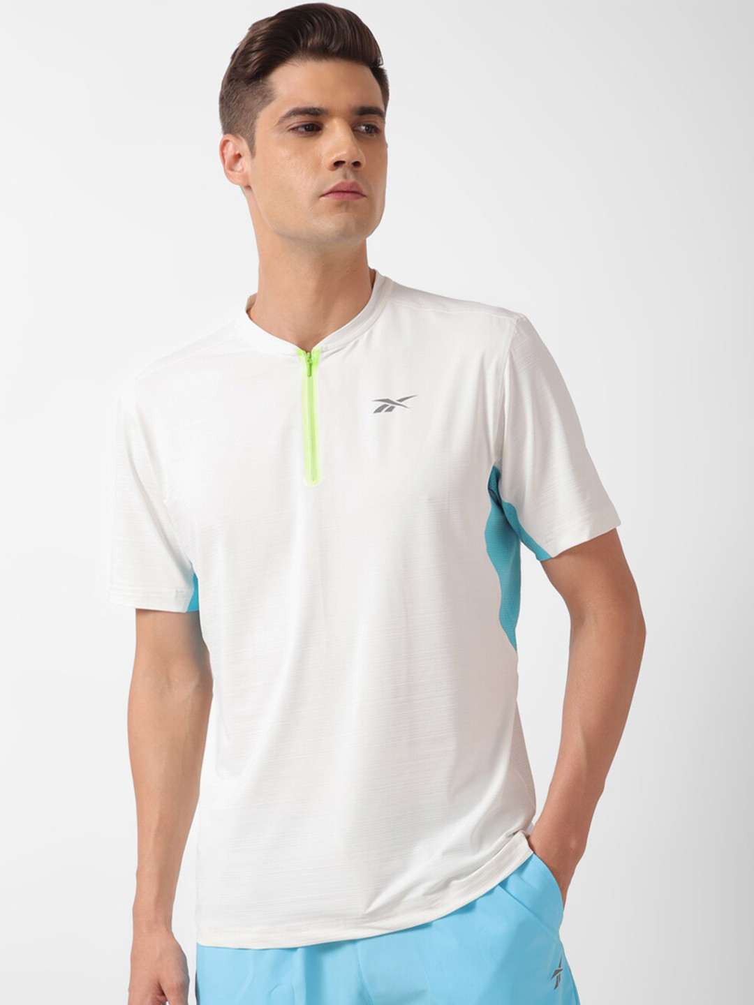 Reebok Short Sleeves Round Neck T-Shirt