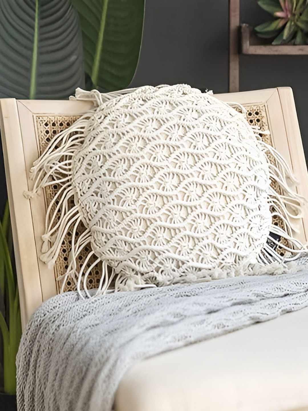 Textile and Beyond Off White Cotton Round Cushion Covers