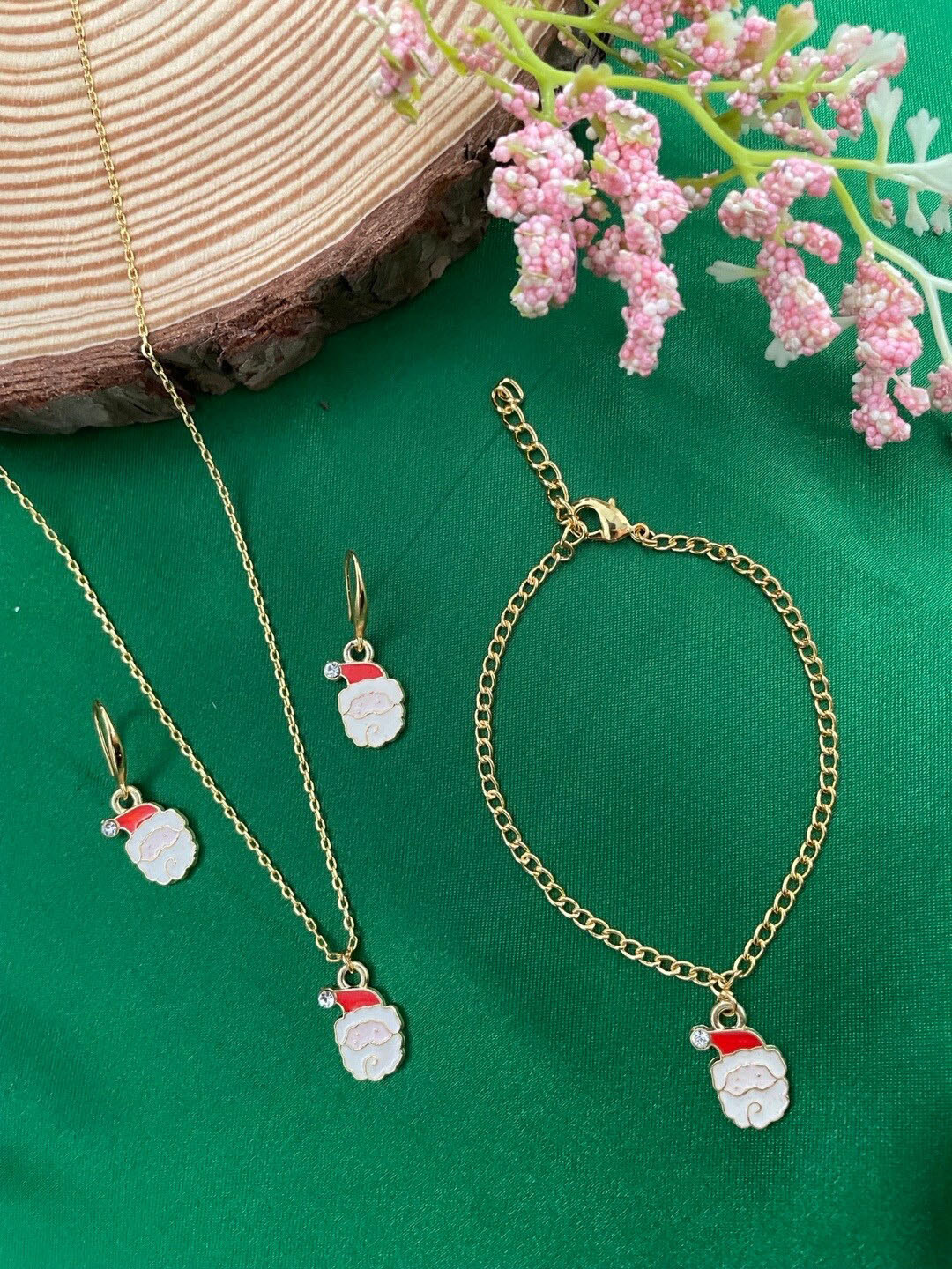 Digital Dress Room Gold-Plated Santa Claus Charm Jewellery Set
