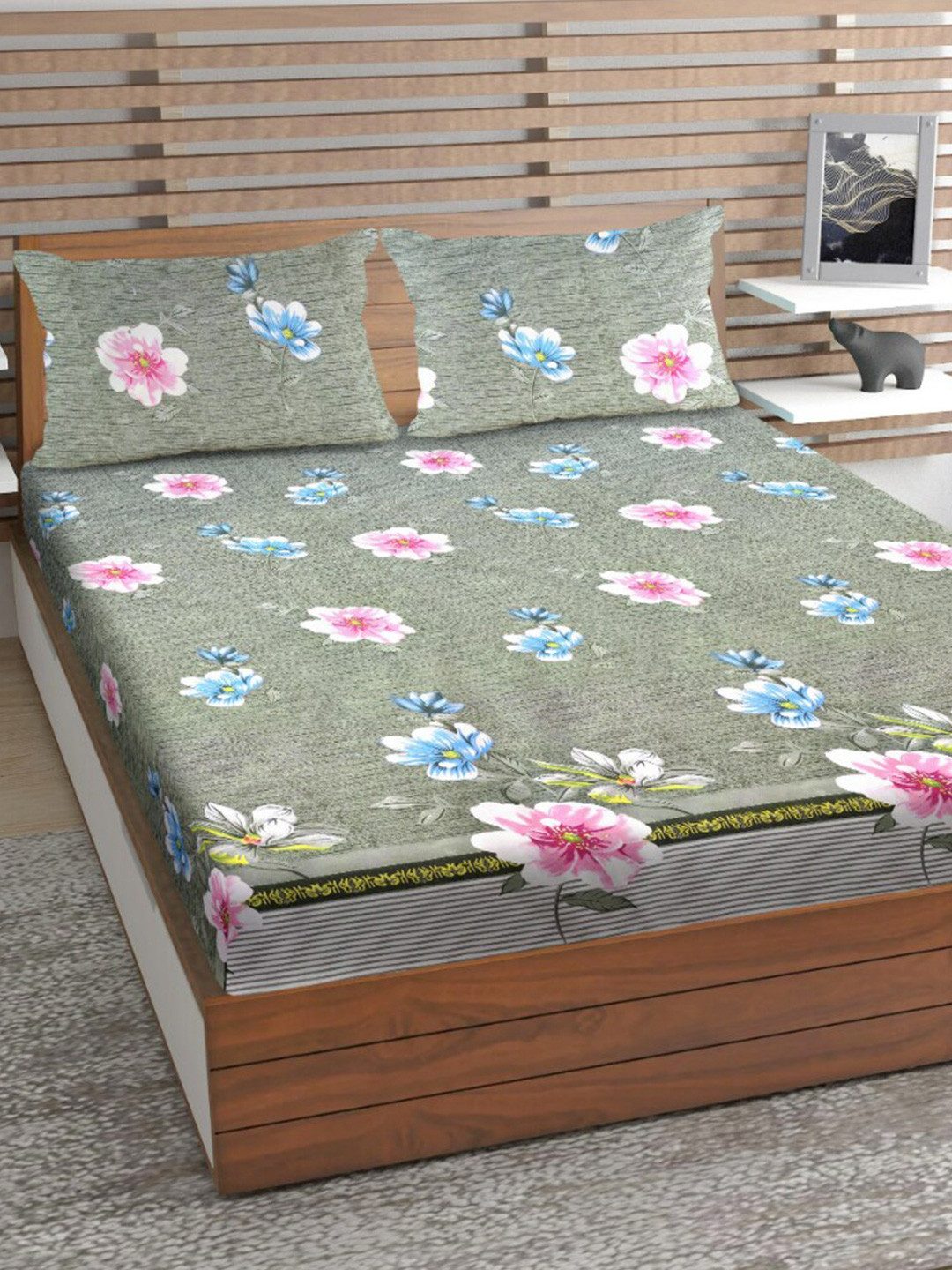 Urban Magic Olive Floral Microfiber 160 TC Fitted Queen Bedsheet with 2 Pillow Covers-85 x 85 inches