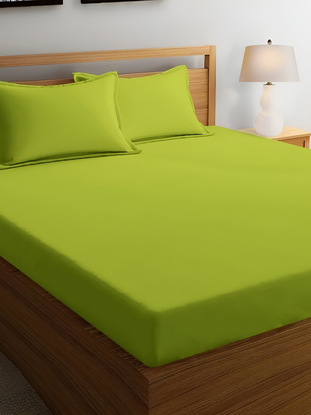 Bromwick Green Cotton Breathable 210 TC Queen Fine Bedsheet with 2 Pillow Covers-90 x 100 inches