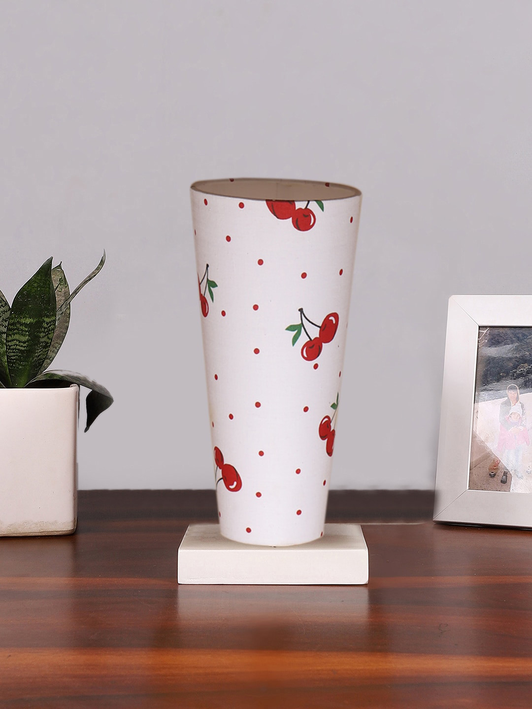 Devansh White & Red Cotton Cylinder Table Lamps With Brown Square Wood Base