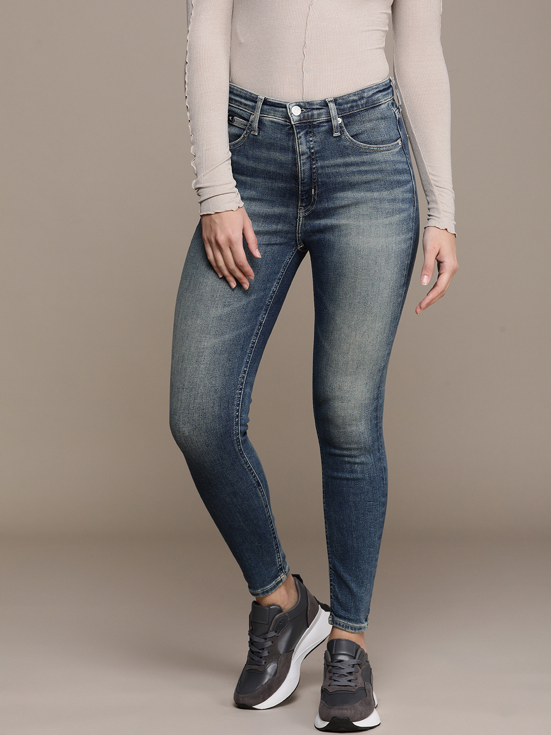 Calvin Klein Jeans Women Skinny Fit High-Rise Heavy Fade Stretchable Jeans