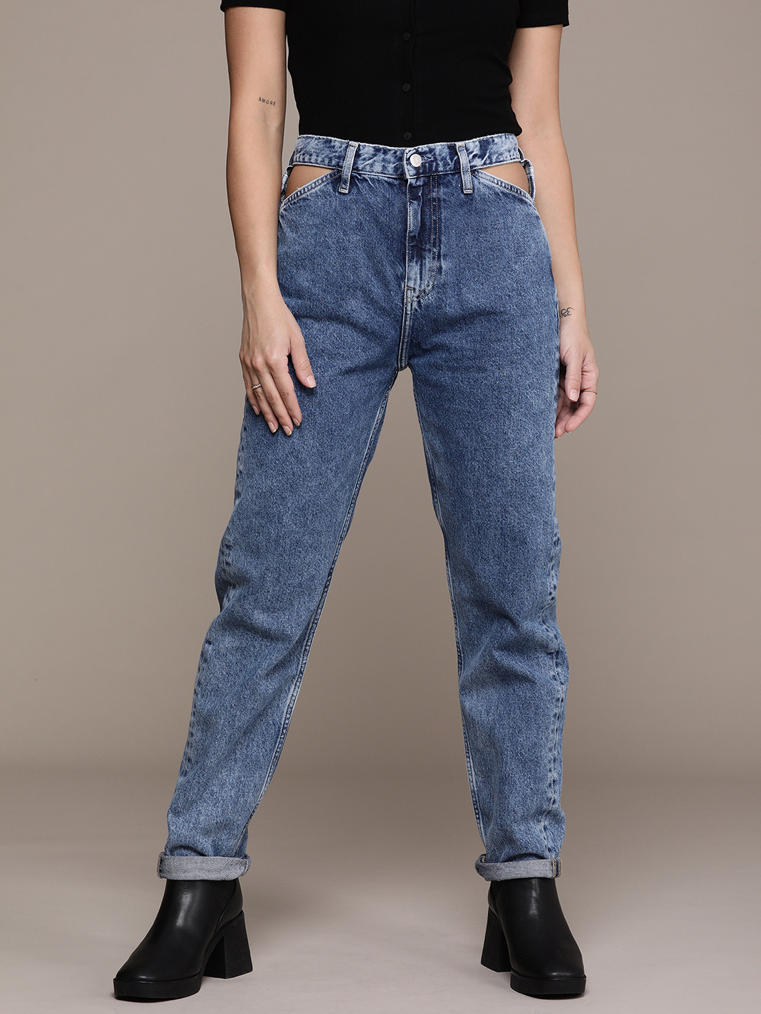 Calvin Klein Jeans Women Slim Fit Light Fade Jeans With Cut-out Detail On Waist