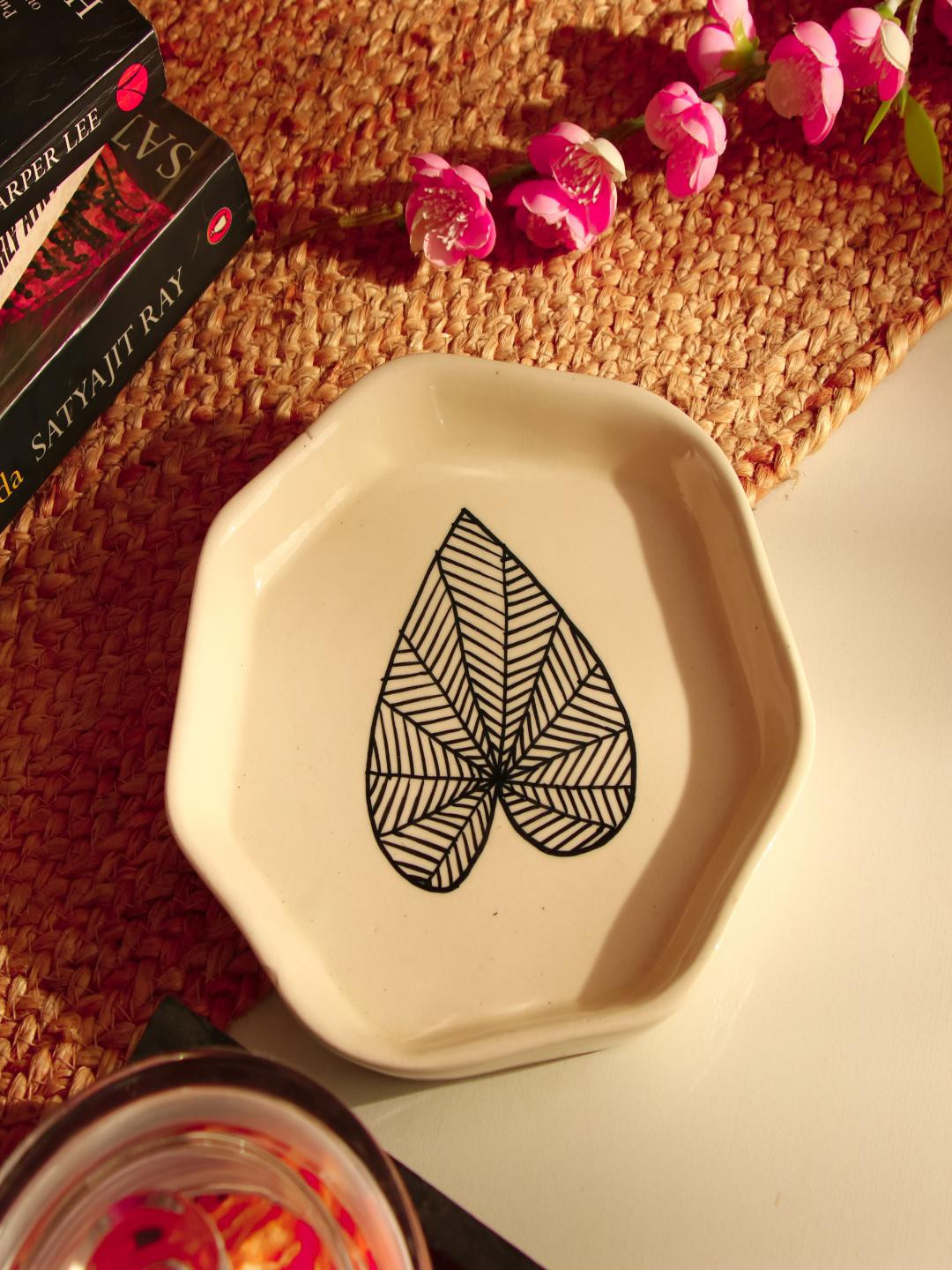 The Decor Mart Beige Leaf Doodle Ceramic Platter