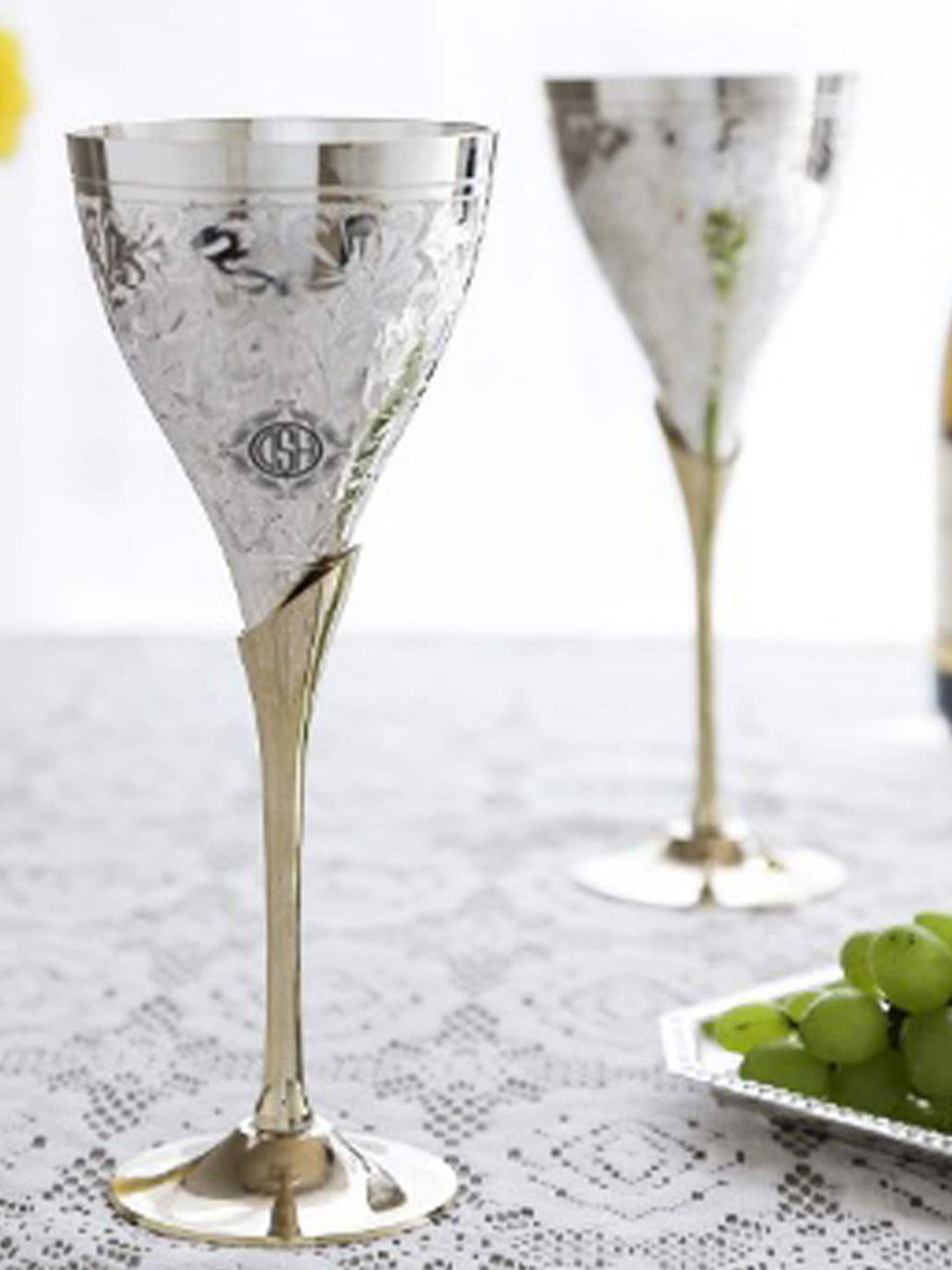 DSH Crafting Your Curiosity 2 Pieces Silver Plated Brass Wine Glasses 200 ml