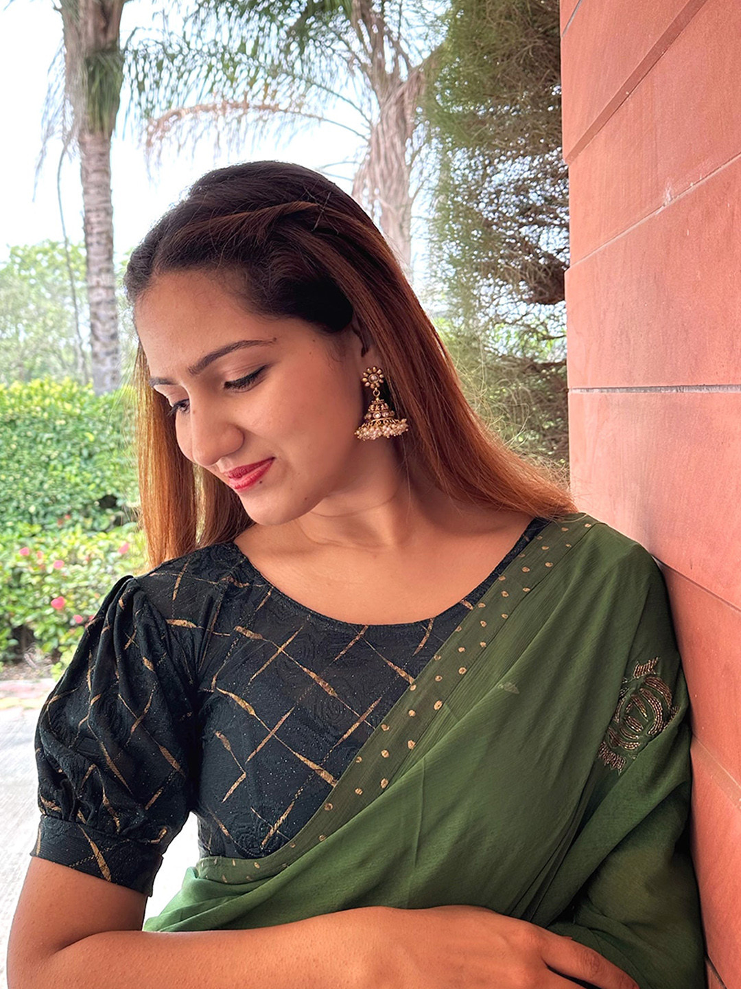 Bindigasm's Advi Floral Woven Design Puff Sleeves Jacquard Stretchable Saree Blouse