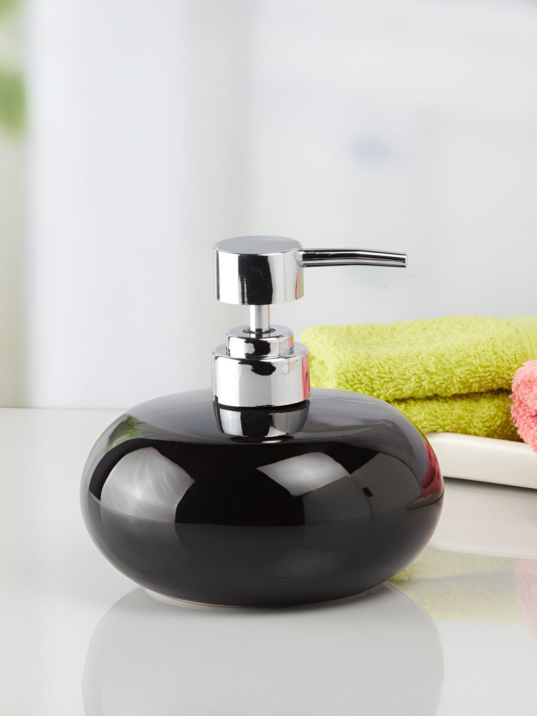 Kookee Black Glossy Ceramic Soap Dispenser