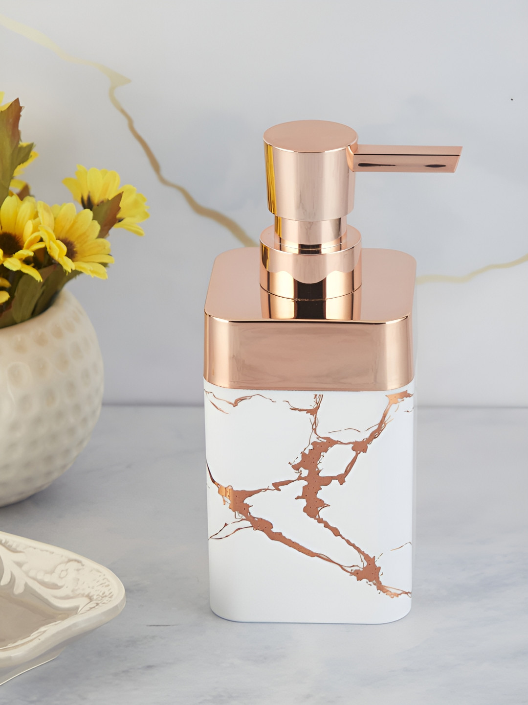 Kookee White Abstract Ceramic Soap Dispenser