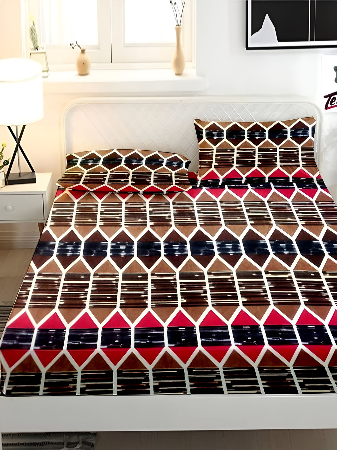 Temoli White Geometric Wool 260 TC Fitted Super King Fine Bedsheet with 2 Pillow Covers-198 x 182 cm