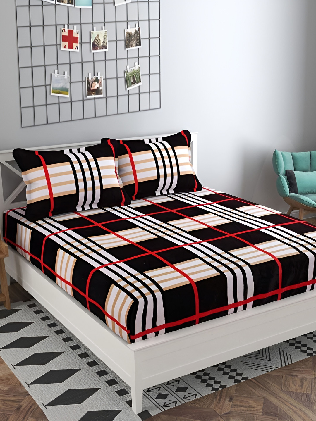 Temoli Black Geometric Wool 260 TC Fitted Super King Fine Bedsheet with 2 Pillow Covers-198 x 182 x 25 cm