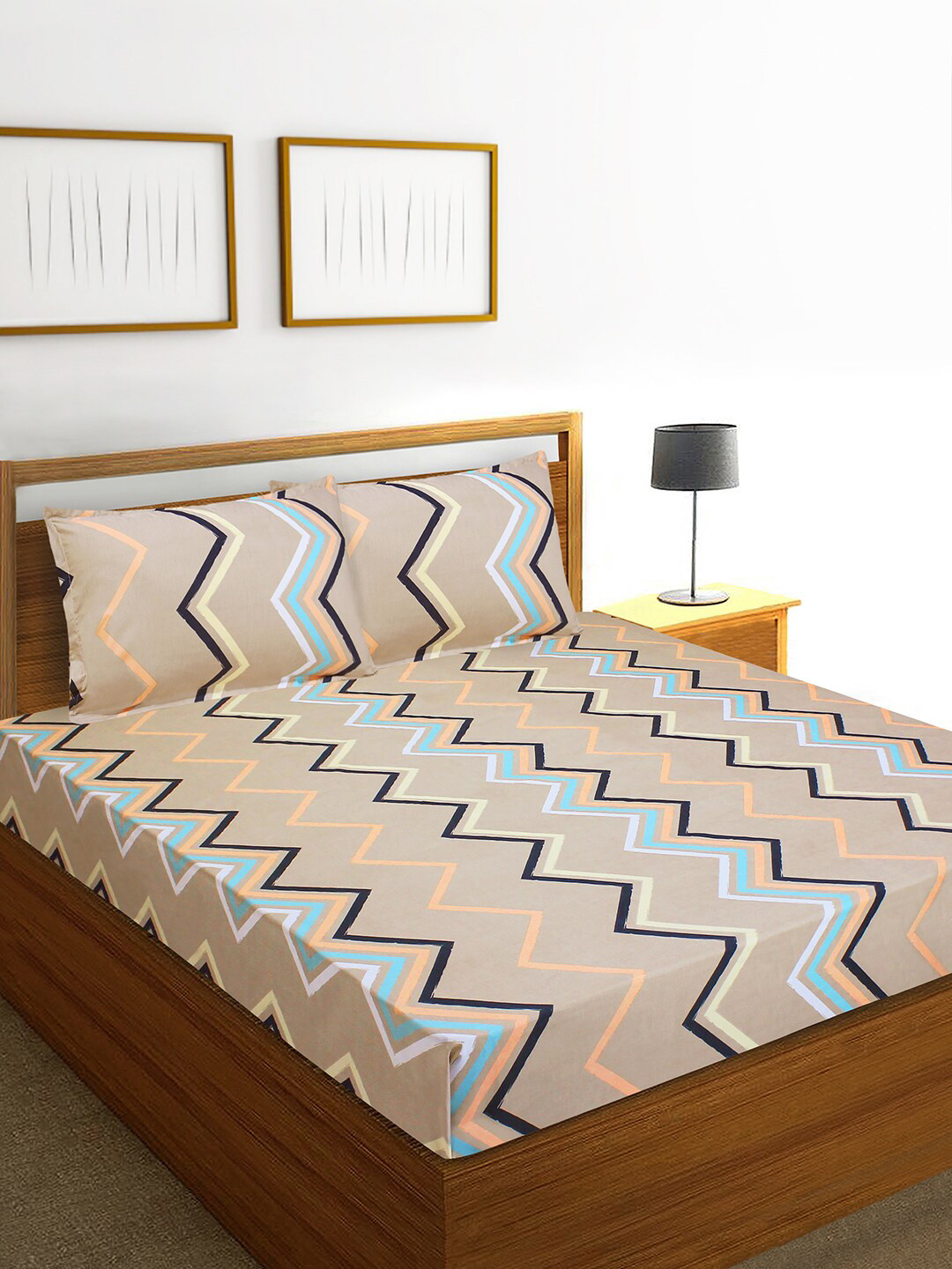 Aura Brown Geometric Microfiber 144 TC Queen Bedsheet with 2 Pillow Covers-254 x 222 cm